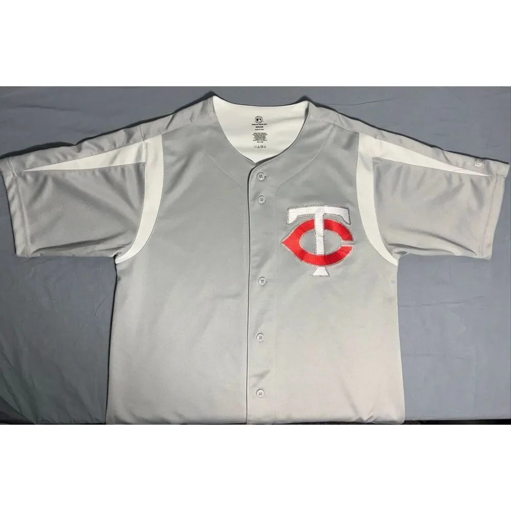 True Fan Minnesota Twins Jersey Adult Size Medium Gray MLB